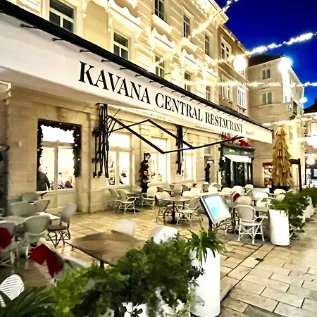 Uptown Palace * Split