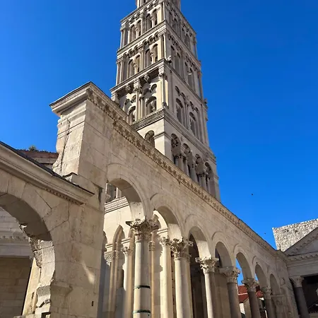 Uptown Palace Split