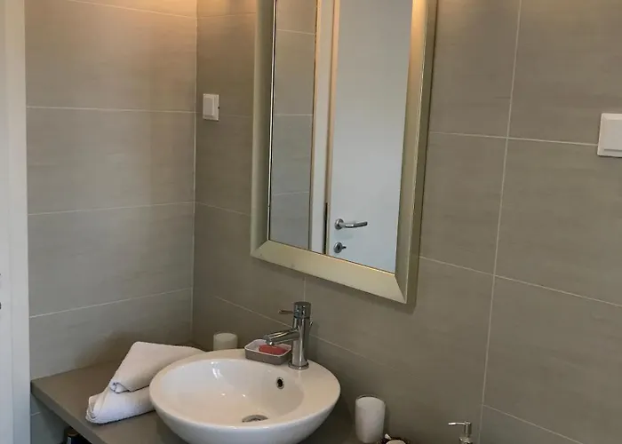 Uptown Palace Apartment