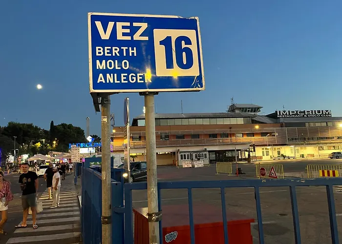 Apartment Uptown Palace